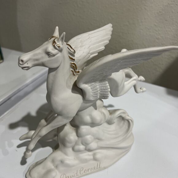 David Cornell Pegasus Figurine The Herald Of Love 1985 White Fine Porcelain - Picture 7 of 11